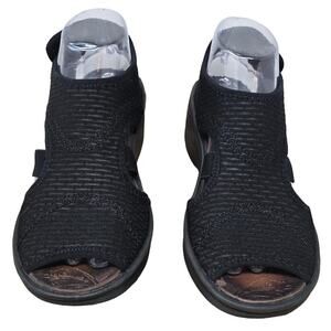 BZees Dream Women's Black Adjustable Back Strap 3" Heel Sandals 8